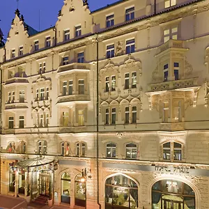 Paris 5*, Praga Republica Cehă