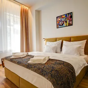 https://karlova.praguehotelsweb.com